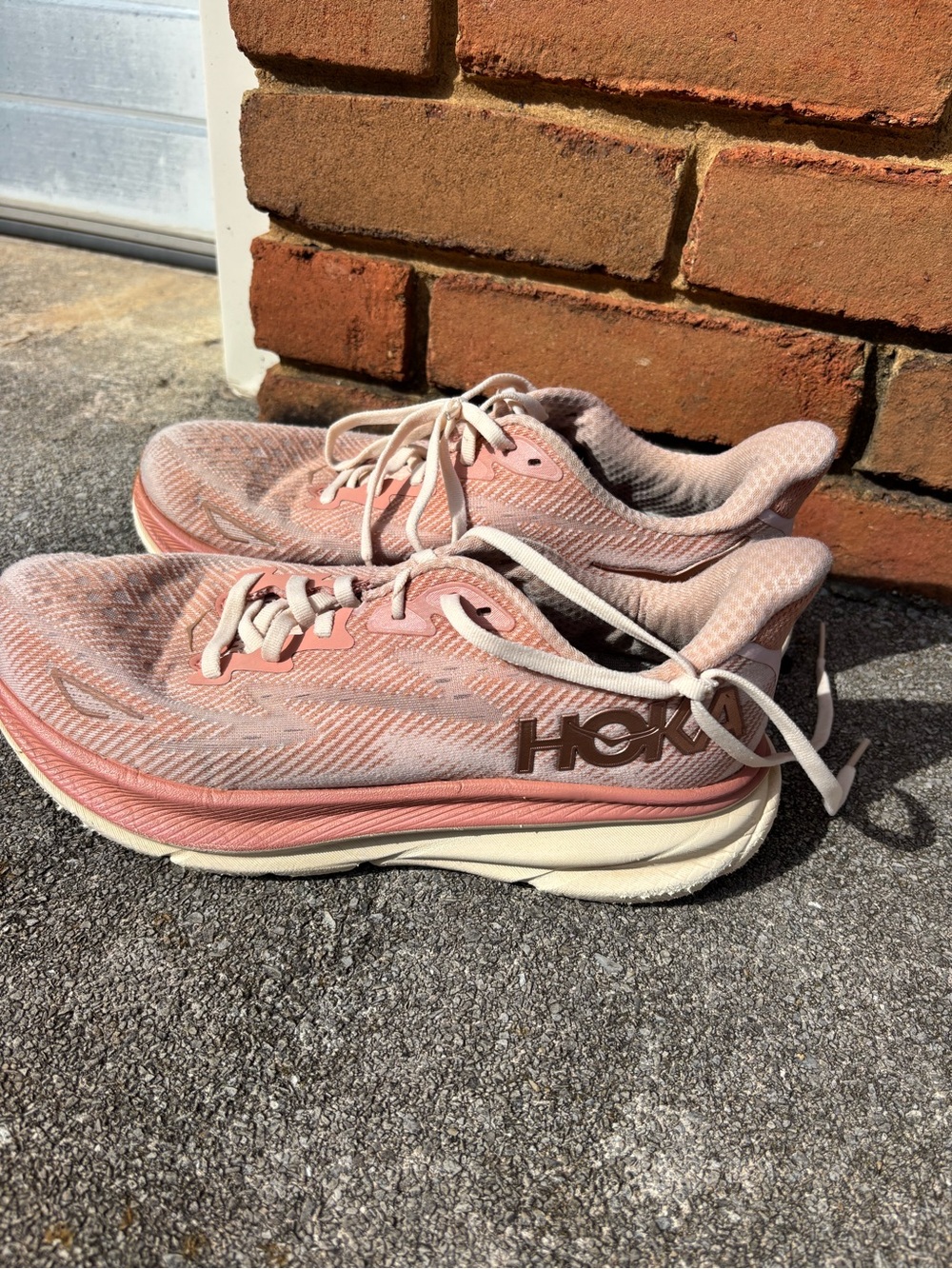 Hoka Women's Pale Pink Mesh Running Sneakers